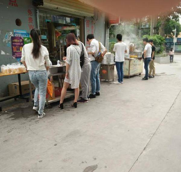 早餐店很赚钱吗？为什么便利店也开早餐店？