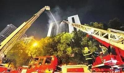 《民声热线》｜开平消防云梯目前只能上升到18楼，住在30楼的居民怎么办？