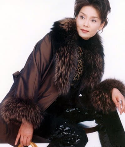 老戏骨潘虹有孩子吗 坦言说没有孩子感觉很遗憾,