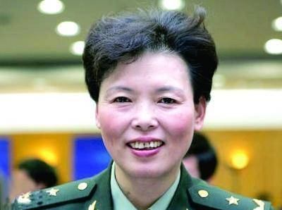 中国体坛拥有军衔的运动员，一人军衔高居少将，王治郅却是文职