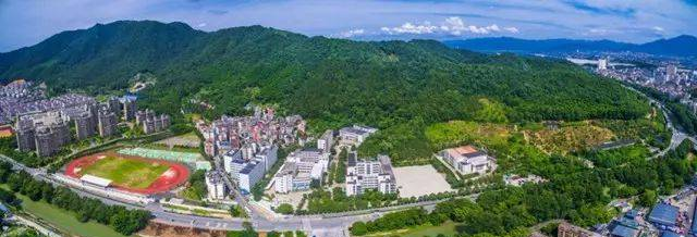 【美丽学生】富阳二中：这一刻，我们代表二中