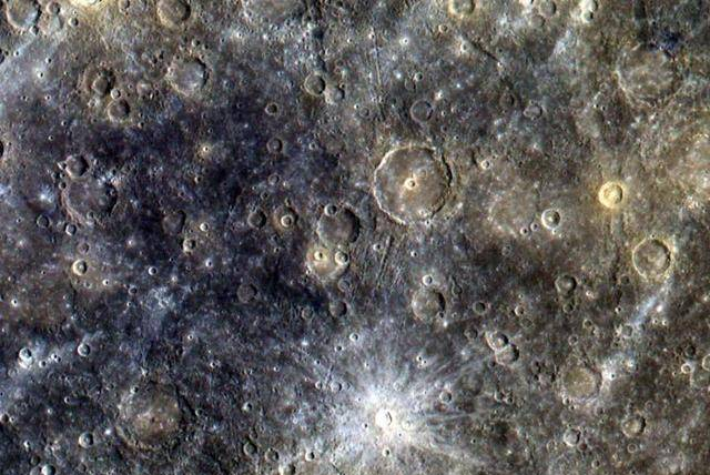 最强拍摄水星的照片，可以分辨到水星1公里的特征