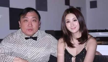 王晶拍三级片无数，自己女儿性感动人竟然也走了这条路？