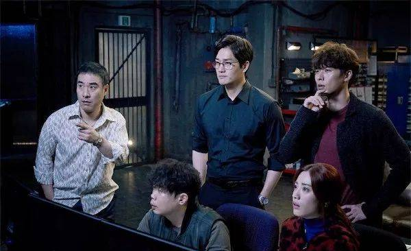 中奖名单 | 韩国高智商犯罪娱乐大片---电影《骗徒》12.1上映