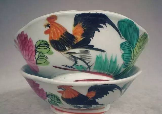 晋江人以前很多家里有一个公鸡碗！不知道你家里还有吗？