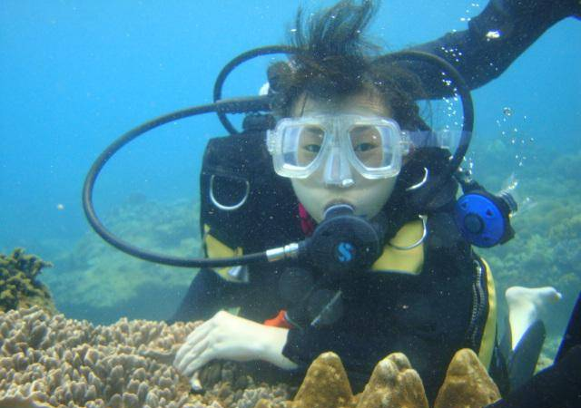 海南这4个潜水胜地：千万游客慕名而来，只为搭讪这片海！
