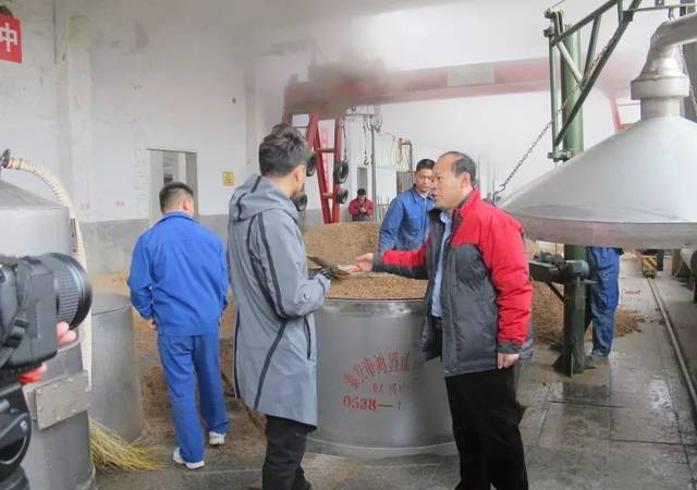 酿酒功夫在“酒”外 | 记者为你揭开酿酒师的神秘面纱