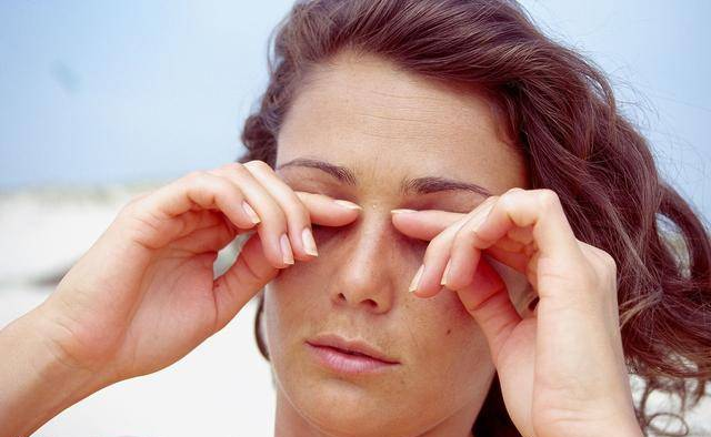 以下5种情况都会造成眼睛疼痛，千万不能忽视它！