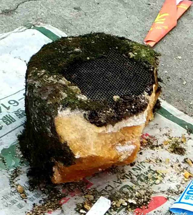 农村大集商贩出售野生石蜜 由100元一斤降至35元一斤 仍无人问津