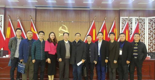 武吉海盛赞常德市硬笔书法家协会工作有声有色