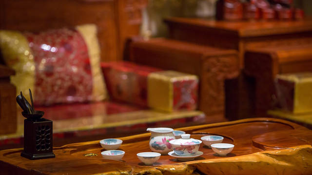 醴陵瓷器为什么比景德镇的瓷器贵那么多？