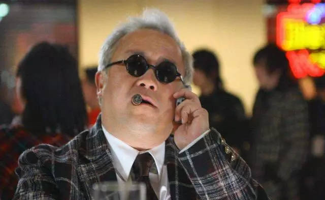 成龙知道蓝洁瑛被性侵的实情，他隐晦的说了8个字，耐人寻味！