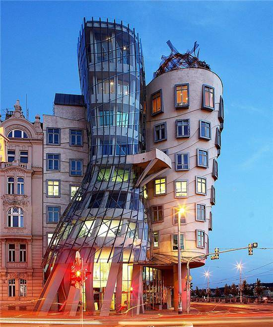 全世界最“烂”的建筑师——弗兰克·盖里（Frank Gehry）