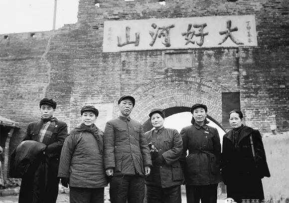 大同铁一中，曾经有座纪念塔