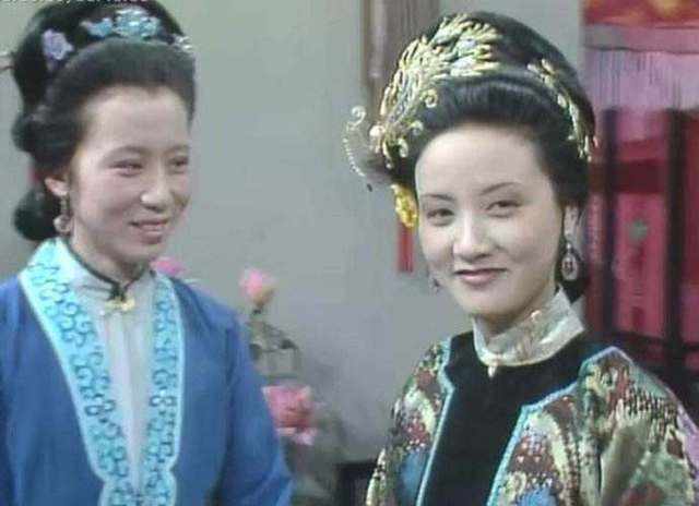 红楼梦里的李纨，最后为何对贾府子孙见死不救？