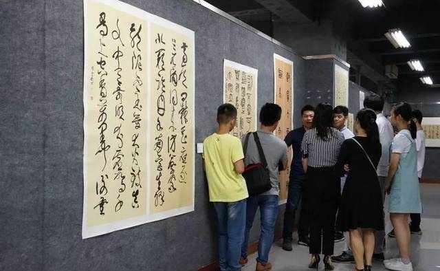 文化名家周铁柱，举办作品联展啦！大众展台约你来！