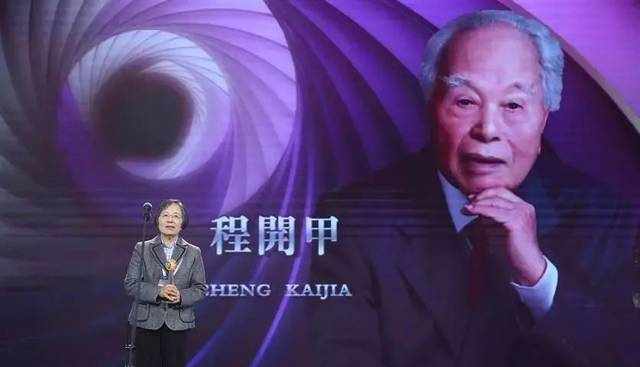 致敬共和国脊梁！