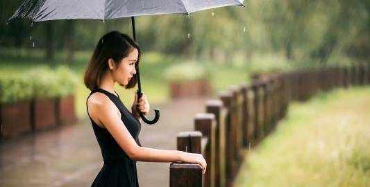 女人经期过长的原因及表现