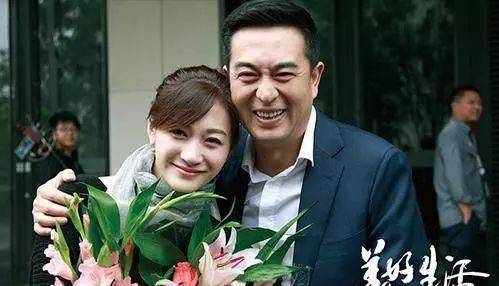 张嘉译也是二婚人士，第一个老婆气质太好，现任有压力了！
