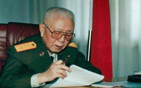 他被称为中国航母之父，为何没能亲眼看到我们的航母