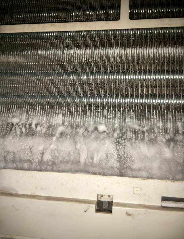 空调内机结冰怎么办？老师傅教你一招，轻松解决又制冷