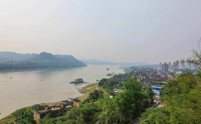 一个被誉为重庆长江上游第一镇的朱沱古镇， 即将消失