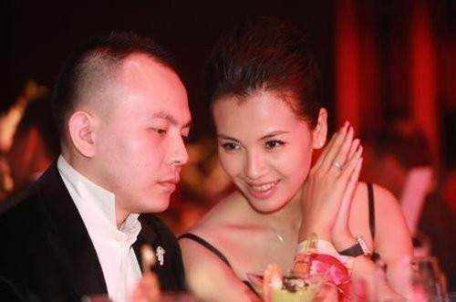 42岁刘涛前夫现状落魄不堪，靠搬砖维持生活，网友：还好早离婚了