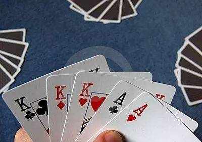 英语每日一词：“full house”会是啥意思？