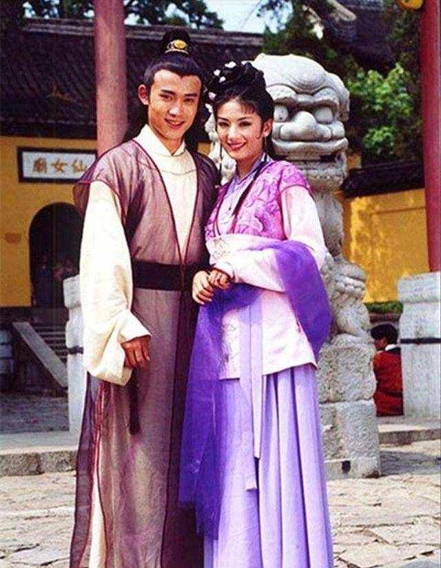 聂远老婆近照曝光，长相惹争议，网友：难怪连黄奕都甘拜下风！