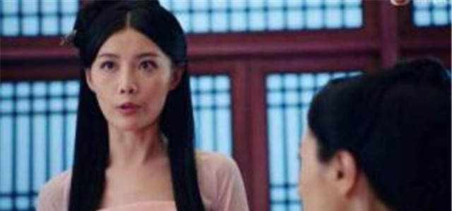 娱乐圈出了名的编辑，颜值不输一线女星，却在TVB剧中总是扮丑女