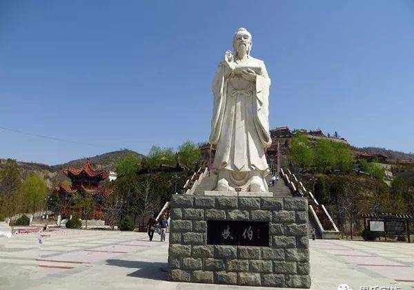 周祖陵周先祖不窋、儿子鞠陶、孙子公刘