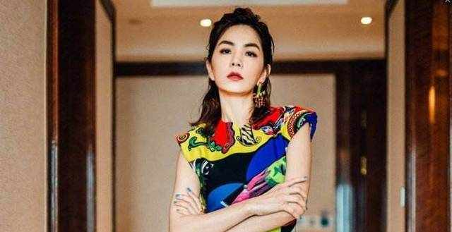 Ella微博发声疑似揭秘离开老东家原因，疑似有人做暗鬼？