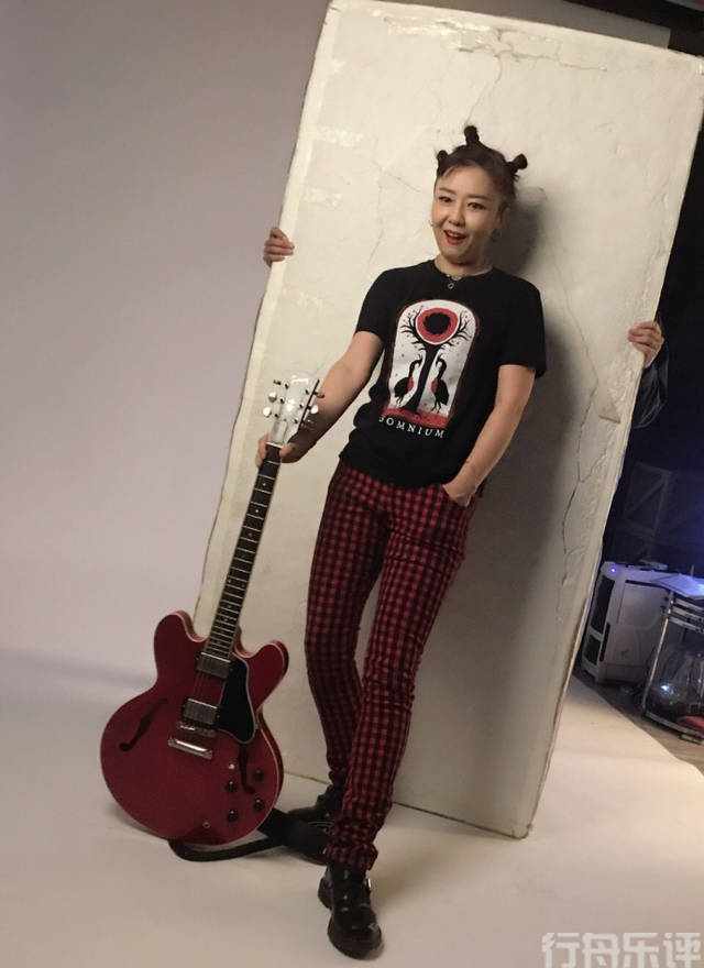 行舟乐评：中国摇滚史上10位杰出摇滚女声（三）