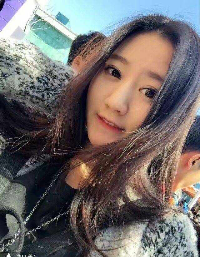 扒皮 快手网红魏思美女个人背景