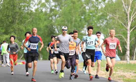 冬季两项 冬季两项队强体能战夏训 比约达伦3000米测试第二