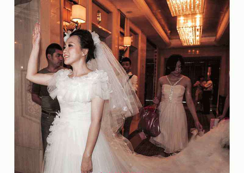 蔡明老公照片 蔡明结婚了吗 蔡明老公与蔡明儿子丁丁照片