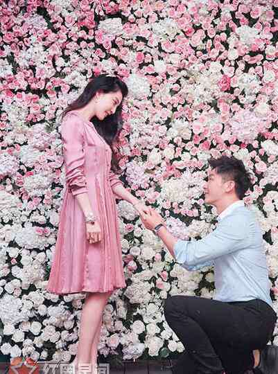 曝李晨求婚范冰冰 范冰冰李晨最新消息已经求婚成功 范冰冰钻戒李晨壕气冲天