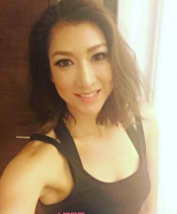 李咏娴儿子 李咏娴个人资料照片 李咏娴更多性感美照曝光