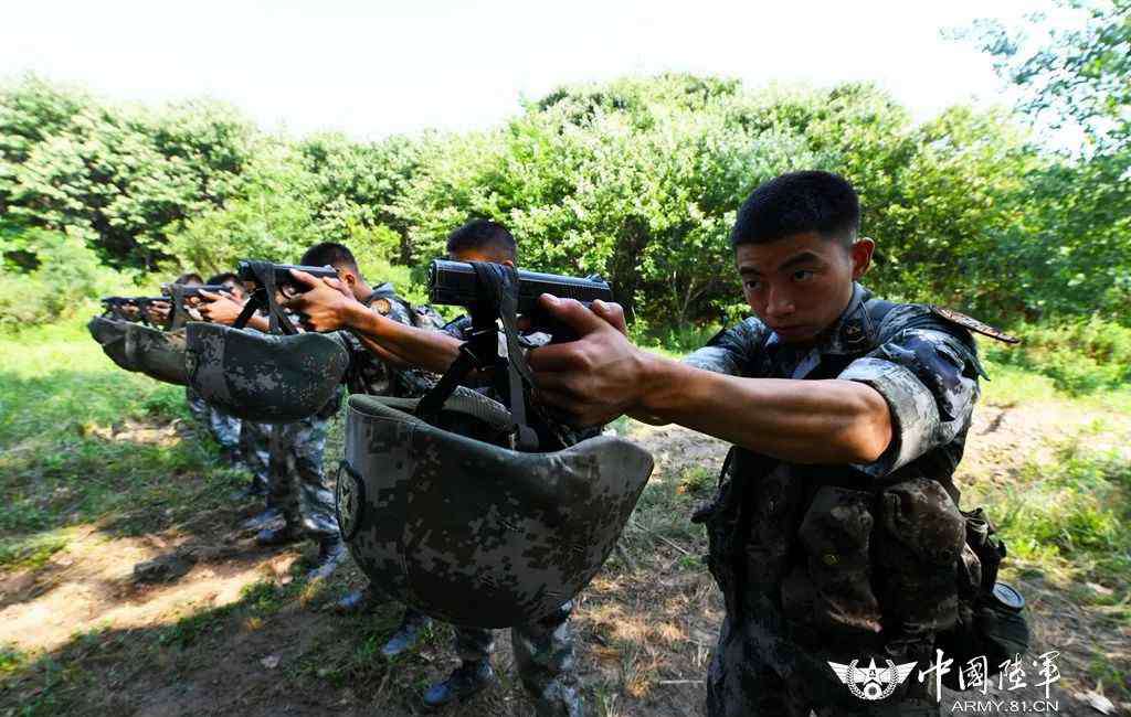 射击的动作要领 从“入门”到“精通”！特战旅兵哥哥教你快速掌握手枪射击