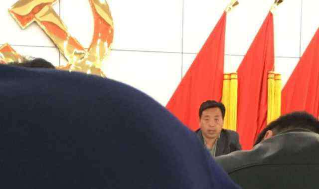 城管殴打警察 商丘4名民警被商丘100多名城管殴打，城管袭警算不算？