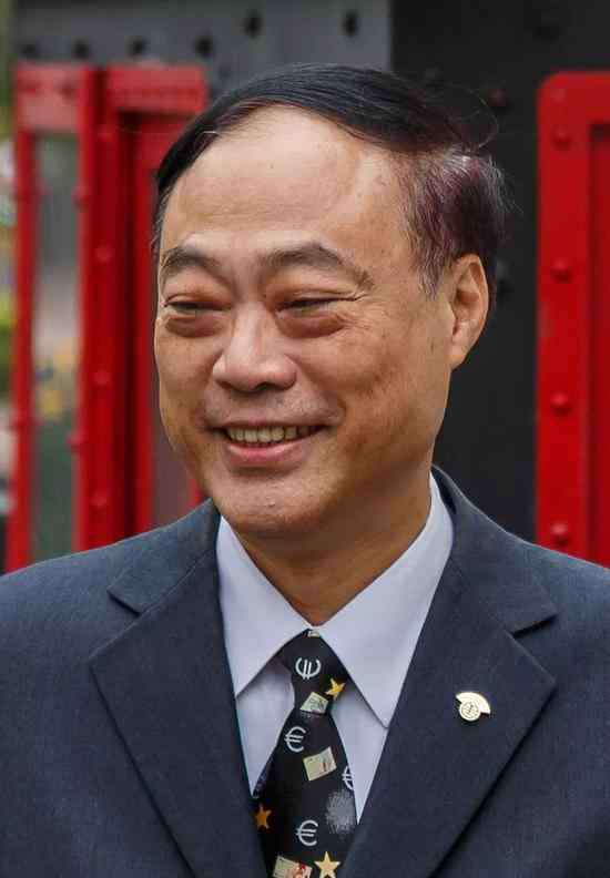 大陆赴台个人游 张召忠：大陆暂停赴台个人游发出了什么信号？