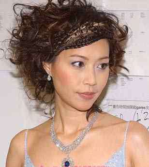 顾纪筠儿子 顾纪筠老公陈仕炜个人资料 顾纪筠陈仕炜结婚照