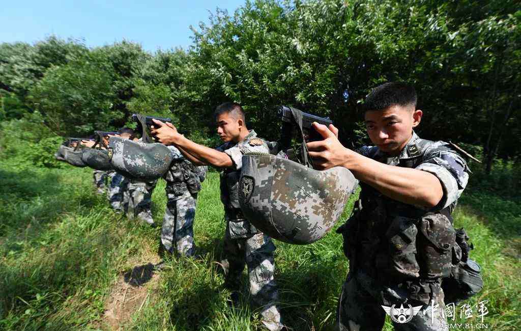 射击的动作要领 从“入门”到“精通”！特战旅兵哥哥教你快速掌握手枪射击