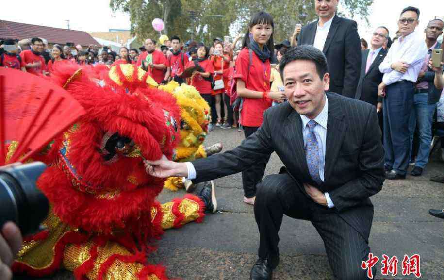 欧洲唐人街 英媒称欧洲最古老唐人街日渐没落 正在挣扎求存