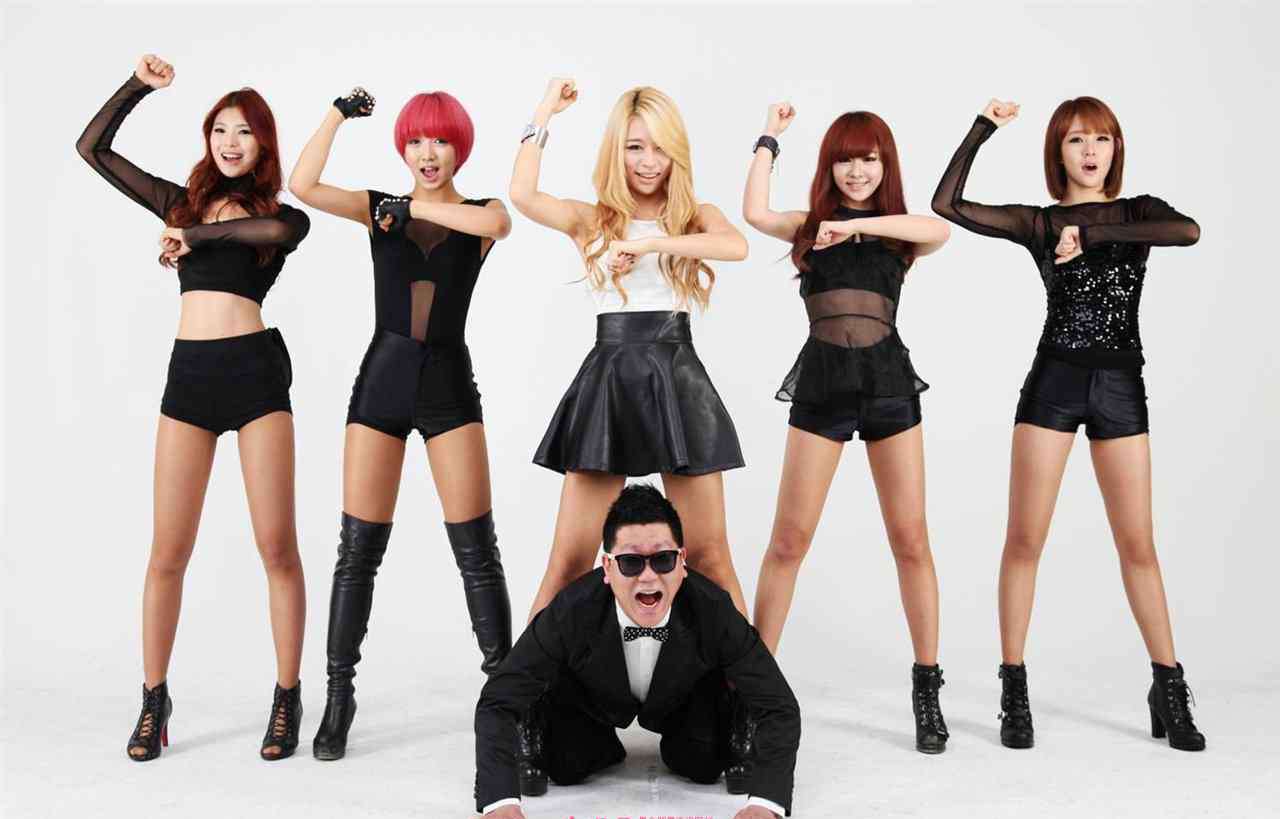 江南style女主角 歌曲《江南style》女主角是谁 女主角泫雅资料照片