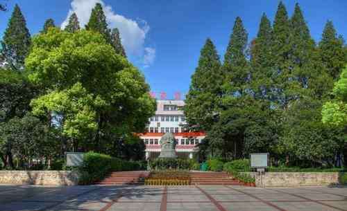 飞行员培训学校 武汉很“低调”的1所中学，华中飞行员培训基地，知道人却不多