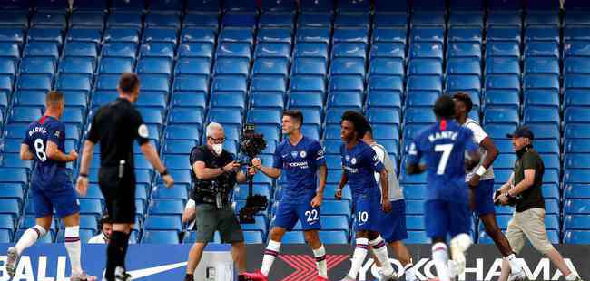 切尔西曼城 英超-切尔西2-1胜10人曼城 利物浦提前7轮夺冠