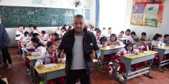 中国孩子 西班牙青训教练:中国孩子并不缺天赋 但没钱踢职业