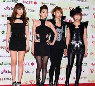2ne1图片 2ne1组合有谁 2ne1演唱会现场图片