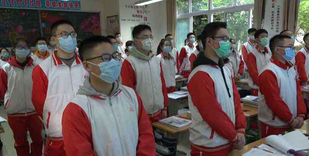 都江堰塔子坝中学 今天，都江堰市初三年级学生有序返校复课啦！